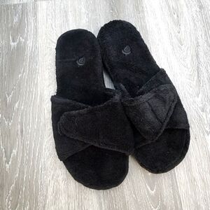 Acorn Cozy Black Fuzzy Slippers Size 6.5-7.5